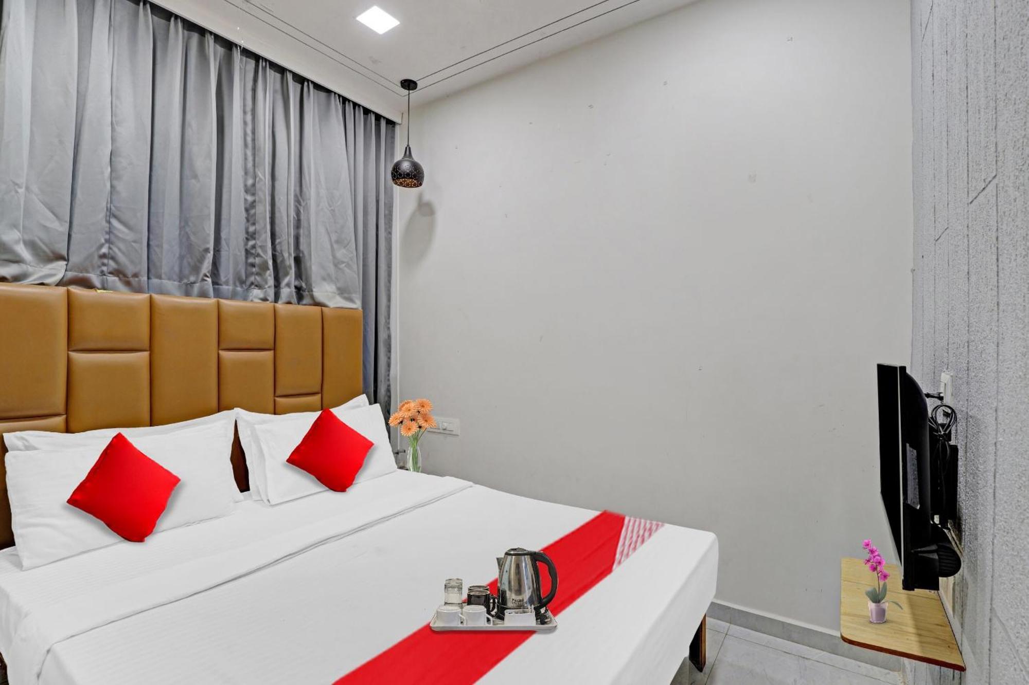 Hotel O Royal Orbit Surat Zewnętrze zdjęcie